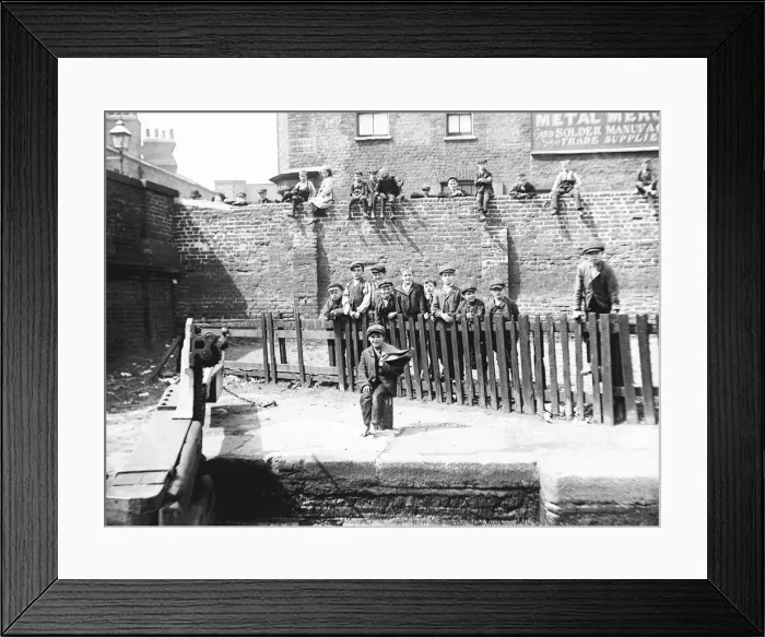 Framed Print : Boys by a lock on the Grand Union Canal, London, c1905 Framed Print : Boys by a lock on the Grand Union Canal, London, c1905