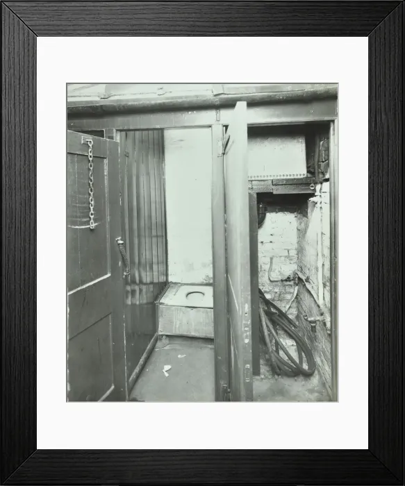 Framed Print : Outside toilet, Belleville Road School, London, 1936 Framed Print : Outside toilet, Belleville Road School, London, 1936