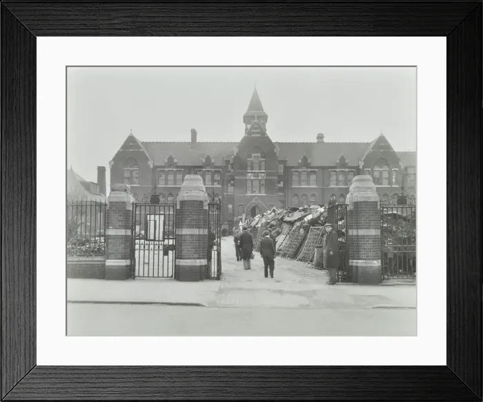 Framed Print : Hackney Downs School, London, 1941 Framed Print : Hackney Downs School, London, 1941