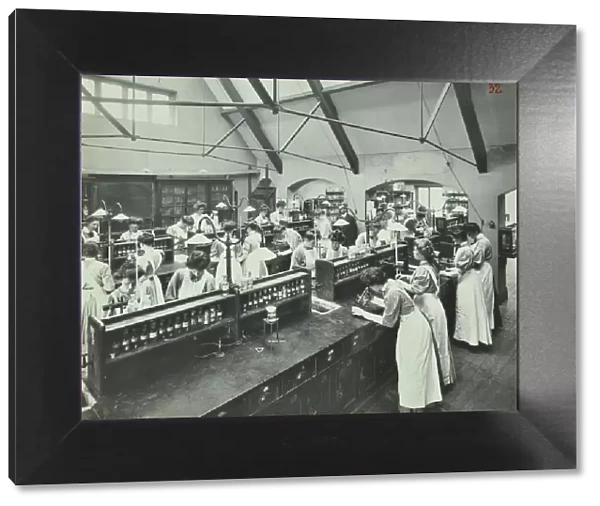 Domestic chemistry class, Battersea Polytechnic, London, 1907