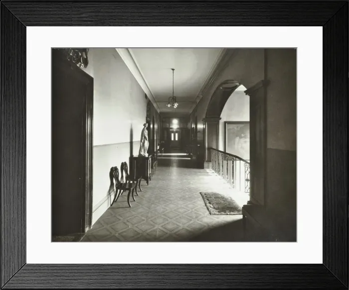 Framed Print : First floor corridor, Bethlem Royal Hospital, London, 1926 Framed Print : First floor corridor, Bethlem Royal Hospital, London, 1926