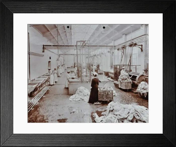 Framed Print : The laundry room, Long Grove Hospital, Surrey, 1910 Framed Print : The laundry room, Long Grove Hospital, Surrey, 1910