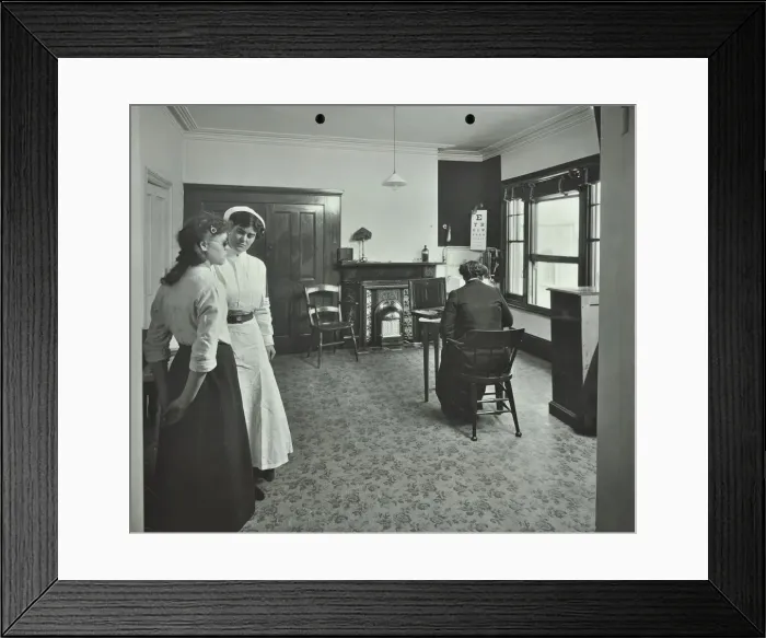 Framed Print : Eye Room, Fulham School Treatment Centre, London, 1914 Framed Print : Eye Room, Fulham School Treatment Centre, London, 1914