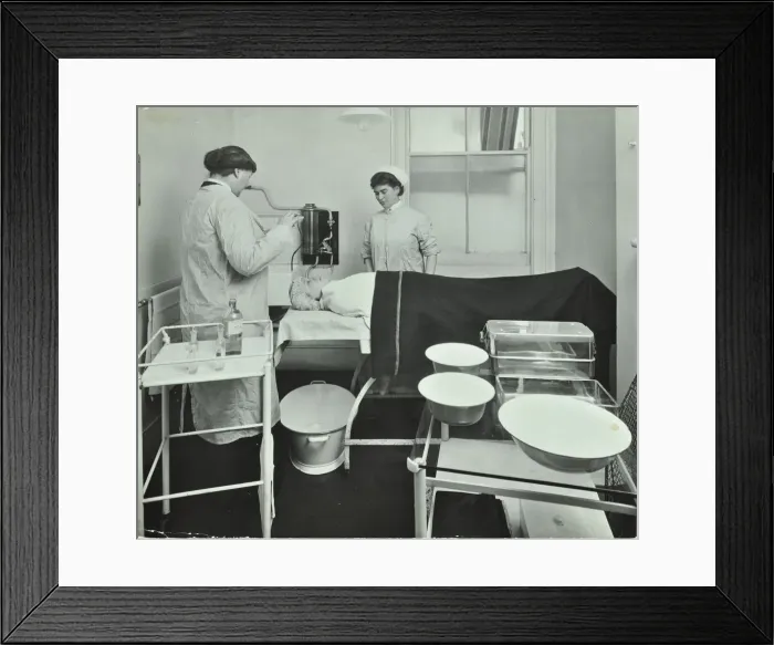 Framed Print : Operating Room, Fulham School Treatment Centre, London, 1914 Framed Print : Operating Room, Fulham School Treatment Centre, London, 1914