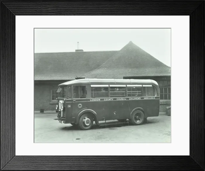 Framed Print : Childrens ambulance, Holland Street, Kensington and Chelsea, London, 1935 Framed Print : Childrens ambulance, Holland Street, Kensington and Chelsea, London, 1935