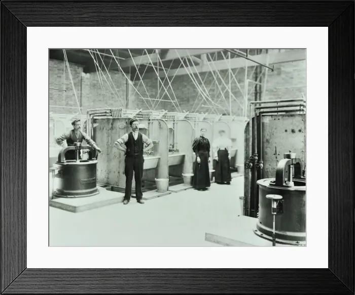 Framed Print : Boundary Street Area Laundry, Bethnal Green, London, 1897 Framed Print : Boundary Street Area Laundry, Bethnal Green, London, 1897