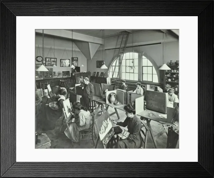 Framed Print : Female students painting still lifes, Hammersmith School of Arts and Crafts, London, 1910 Framed Print : Female students painting still lifes, Hammersmith School of Arts and Crafts, London, 1910