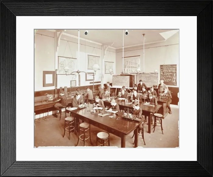 Framed Print : Science class for boys, Beaufort House School, Fulham, London, 1908 Framed Print : Science class for boys, Beaufort House School, Fulham, London, 1908