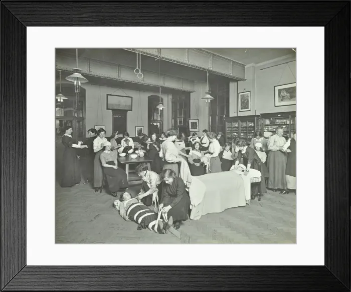 Framed Print : Health class, Cosway Street Evening Institute for Women, London, 1914 Framed Print : Health class, Cosway Street Evening Institute for Women, London, 1914