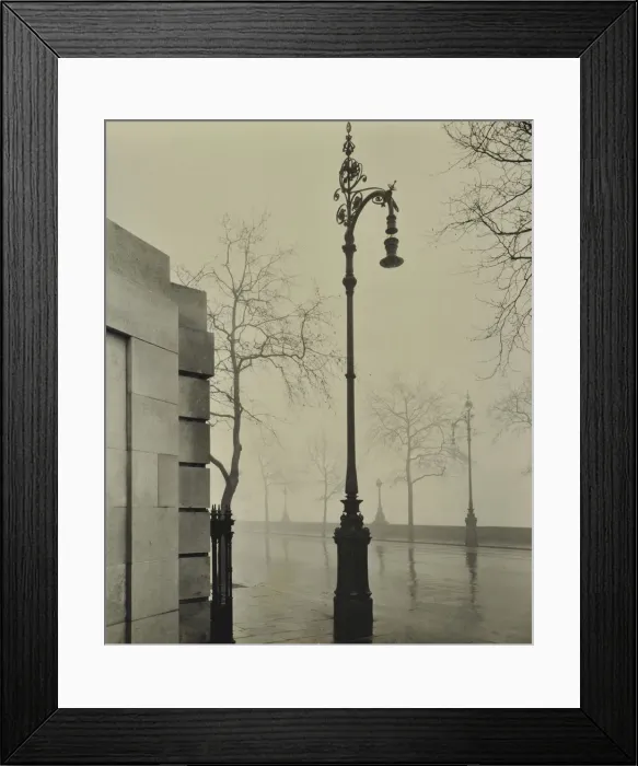 Framed Print : Kerle electric streetlamp, Victoria Embankment, London, 1928 Framed Print : Kerle electric streetlamp, Victoria Embankment, London, 1928