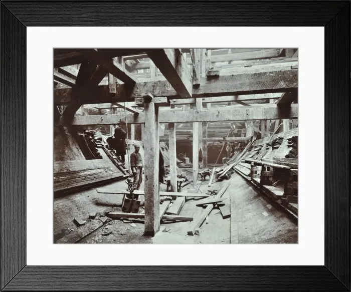 Framed Print : The Rotherhithe Tunnel under construction, London, March 1905 Framed Print : The Rotherhithe Tunnel under construction, London, March 1905