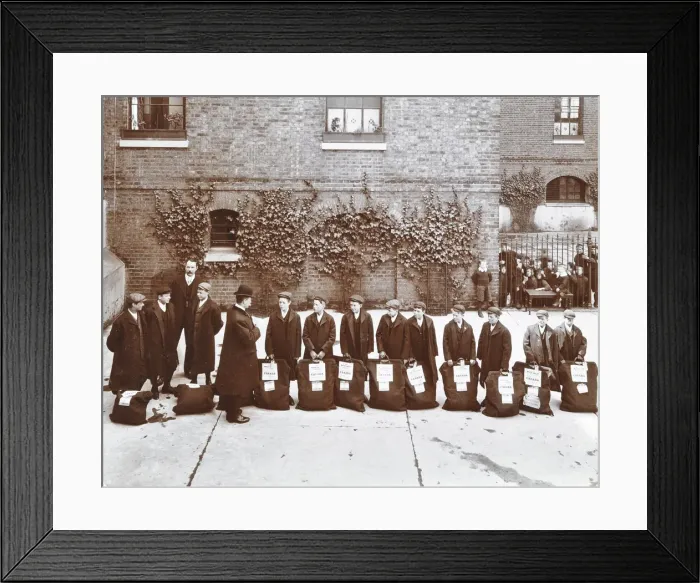 Framed Print : Roll call of boys about to emigrate to Canada, Essex, 1908