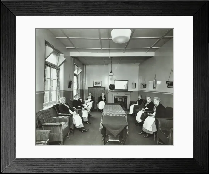 Framed Print : Pensioners in the Womens Day Room at the Lambeth Home for Aged Poor, London, 1935 Framed Print : Pensioners in the Womens Day Room at the Lambeth Home for Aged Poor, London, 1935
