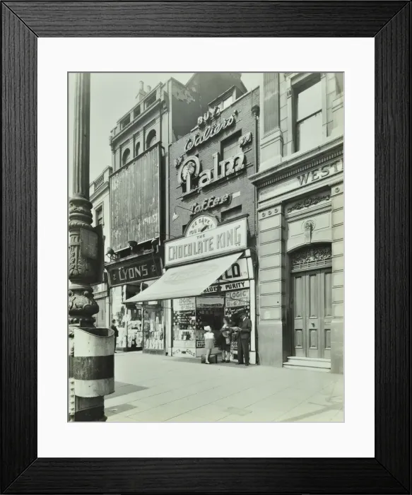 Framed Print : Chocolate King sweetshop, Upper Street, Islington, London, 1944 Framed Print : Chocolate King sweetshop, Upper Street, Islington, London, 1944