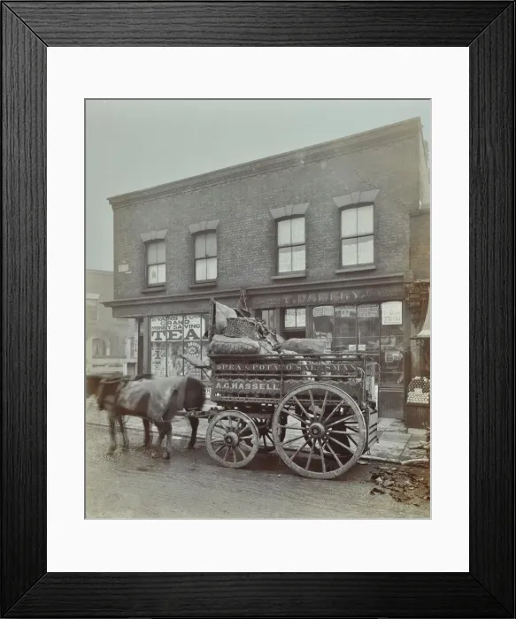 Framed Print : Horse and cart with sacks of vegetables, Bow, London, 1900 Framed Print : Horse and cart with sacks of vegetables, Bow, London, 1900