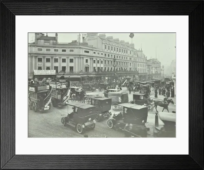 Framed Print : Traffic at Oxford Circus, London, 1910 Framed Print : Traffic at Oxford Circus, London, 1910