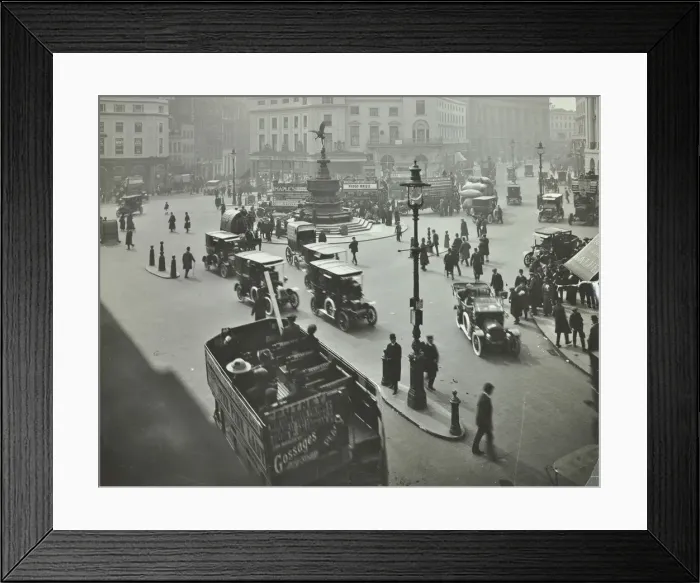 Framed Print : Traffic at Piccadilly Circus, London, 1912 Framed Print : Traffic at Piccadilly Circus, London, 1912