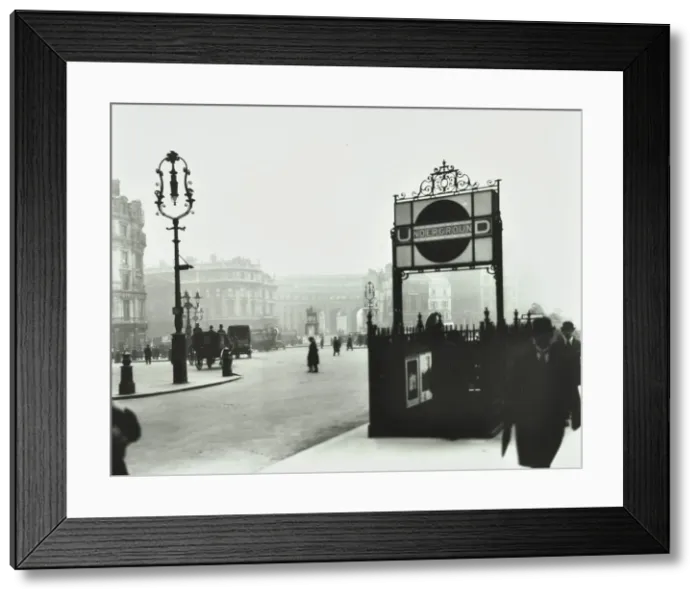 Framed Print : Trafalgar Square with Underground entrance and Admiralty Arch behind, London, 1913 Framed Print : Trafalgar Square with Underground entrance and Admiralty Arch behind, London, 1913