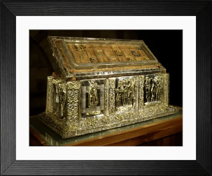 Framed Print : Saint Isidore reliquary box in silver gilt, preserved in the Real Collegiate Church Framed Print : Saint Isidore reliquary box in silver gilt, preserved in the Real Collegiate Church