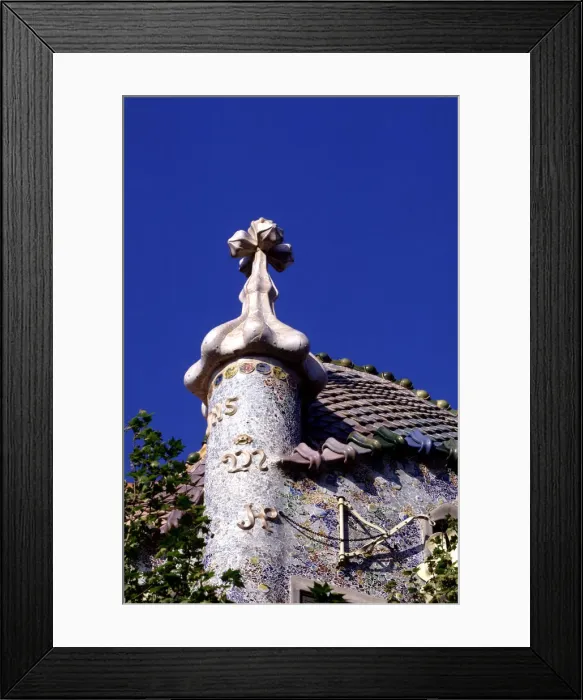 Framed Print : Detail of the facade of Casa Batllo (1904 - 1907), designed by Antoni Gaudi i Cornet Framed Print : Detail of the facade of Casa Batllo (1904 - 1907), designed by Antoni Gaudi i Cornet