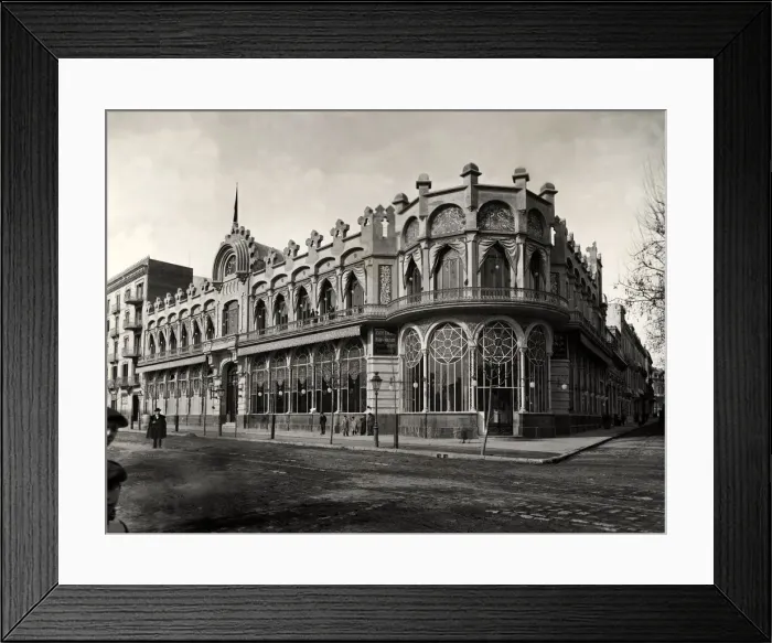 Framed Print : Facade of the modernist building where the dome of the building of the Hotel-Restaurant Framed Print : Facade of the modernist building where the dome of the building of the Hotel-Restaurant