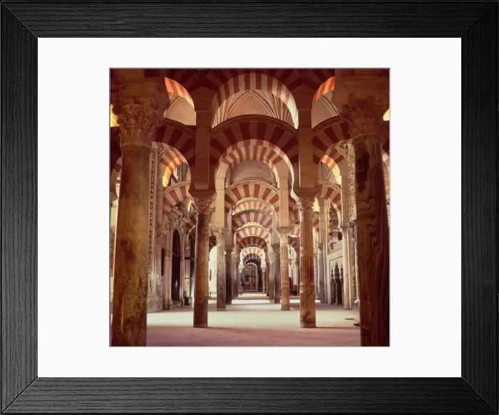 Framed Print : Interior view with columns of marble, jasper and granite in the Mosque of Cordoba