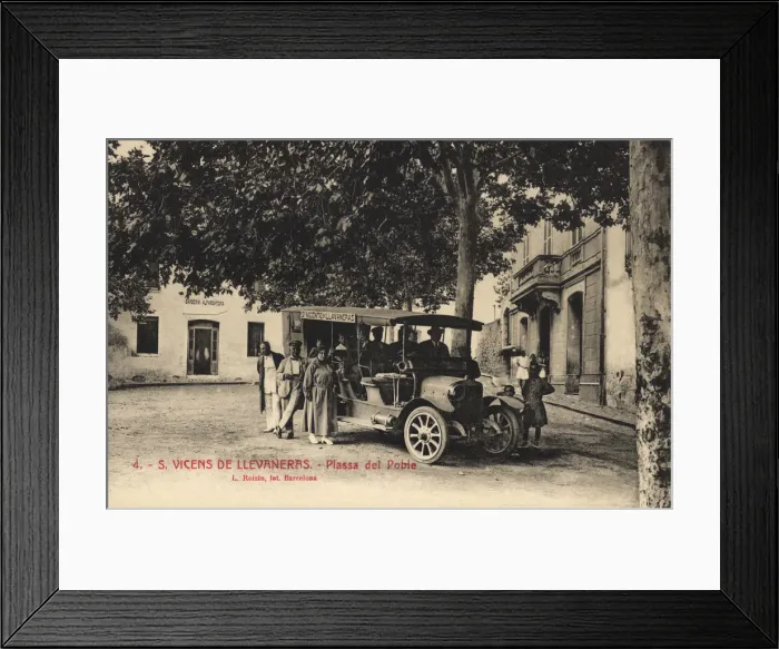 Framed Print : Line bus with passengers at the stop in the Square of Sant Vicens de Llavaneres Framed Print : Line bus with passengers at the stop in the Square of Sant Vicens de Llavaneres