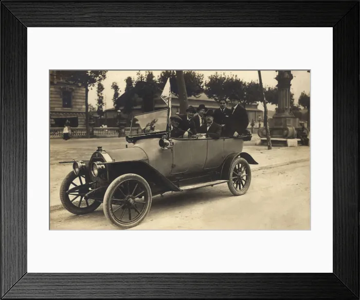 Framed Print : Exhibition of vintage cars in Barcelona Framed Print : Exhibition of vintage cars in Barcelona