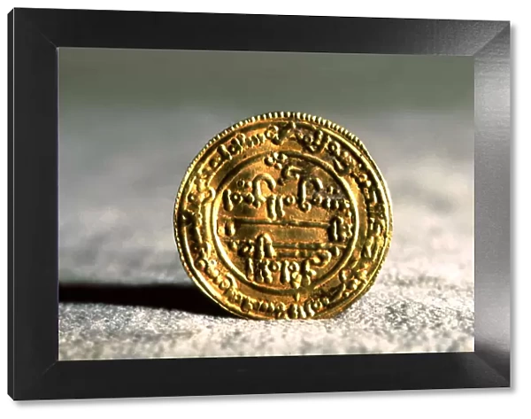 Andalusian gold dinar, also called Mancuso, used in Catalan counties during feudal times