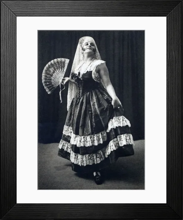 Framed Print : Carmen Tortola Valencia (1882-1955), Andalusian dancer Framed Print : Carmen Tortola Valencia (1882-1955), Andalusian dancer