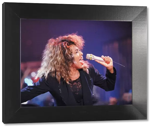 Tina Turner, American singer, photo in a performance in Madrid in 1990