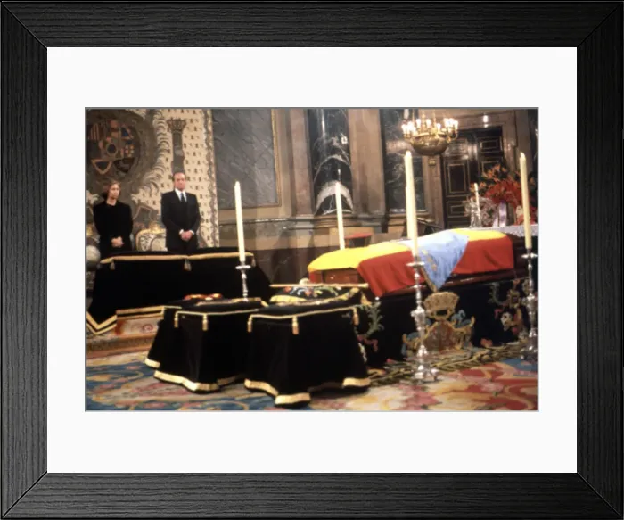 Framed Print : Burial in Madrid, with the chapel in the Royal Palace of Don Juan de Borbon y Battenberg Framed Print : Burial in Madrid, with the chapel in the Royal Palace of Don Juan de Borbon y Battenberg