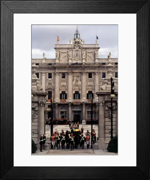 Framed Print : Burial in Madrid of Don Juan de Borbon y Battenberg (1913-1993). Earl of Barcelona Framed Print : Burial in Madrid of Don Juan de Borbon y Battenberg (1913-1993). Earl of Barcelona