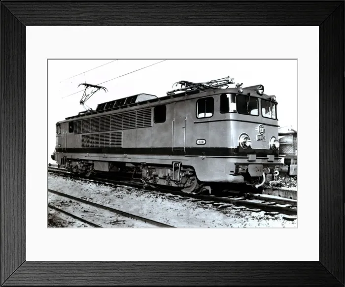 Framed Print : Alstrhom electric locomotive bi-current 1500 / 3000 volts, 1950 Framed Print : Alstrhom electric locomotive bi-current 1500 / 3000 volts, 1950