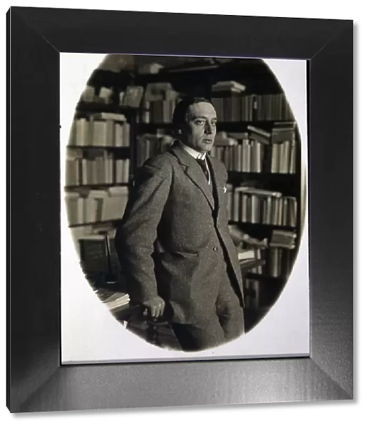 Josep M ªLopez i Pico (1866-1959), poet and editor Catalan, in his library, 1910