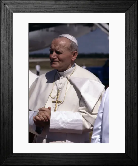 Framed Print : Juan Pablo II (1920-2005) the Pope during his visit to Congo Framed Print : Juan Pablo II (1920-2005) the Pope during his visit to Congo