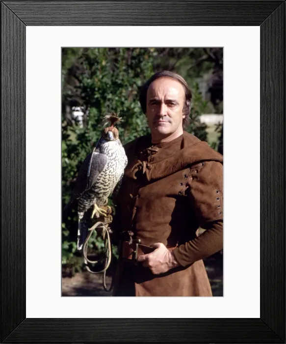 Framed Print : Felix Rodriguez de la Fuente (1928-1980), Spanish writer, physician and naturalist photo, 1976 Framed Print : Felix Rodriguez de la Fuente (1928-1980), Spanish writer, physician and naturalist photo, 1976