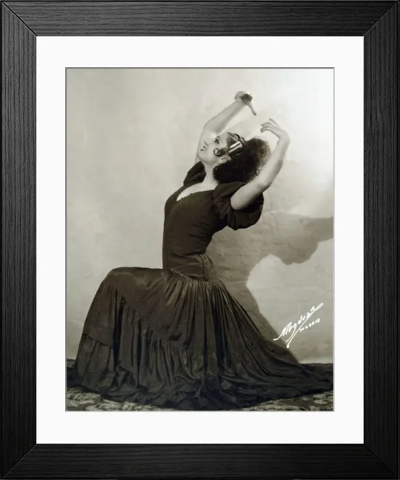 Framed Print : Pilar Lopez Julve (1912-2008), Spanish dancer and choreographer Framed Print : Pilar Lopez Julve (1912-2008), Spanish dancer and choreographer