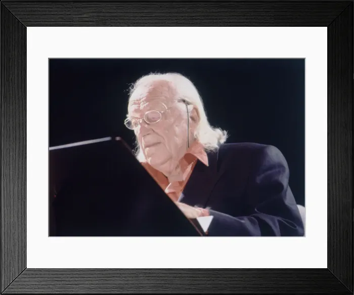 Framed Print : 2684940 Framed Print : 2684940
