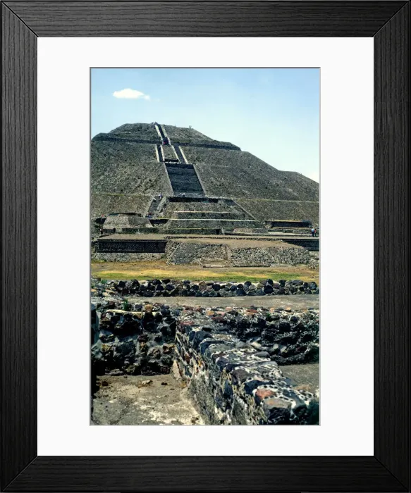Framed Print : 2684706 Framed Print : 2684706
