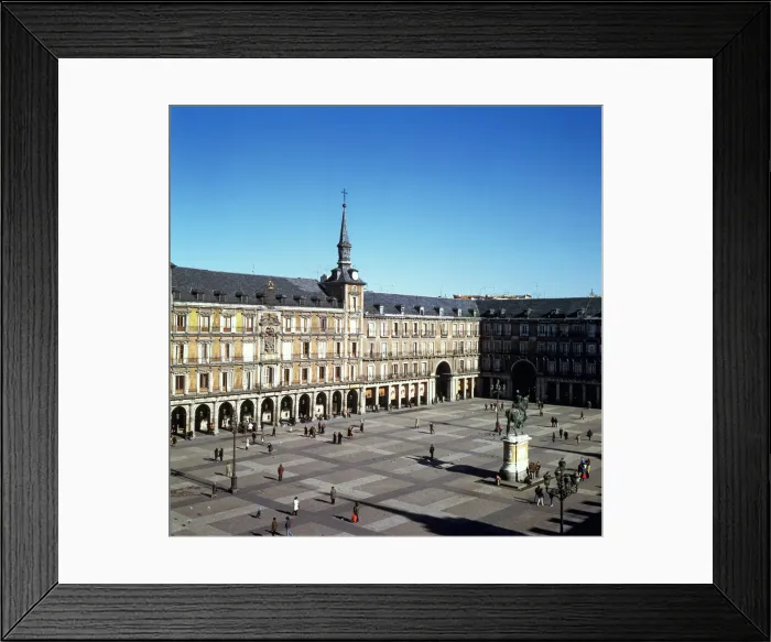Framed Print : 2685111 Framed Print : 2685111