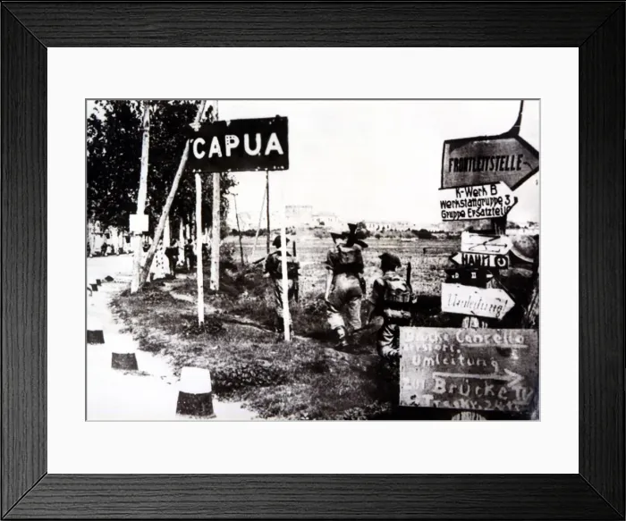 Framed Print : 2685746 Framed Print : 2685746