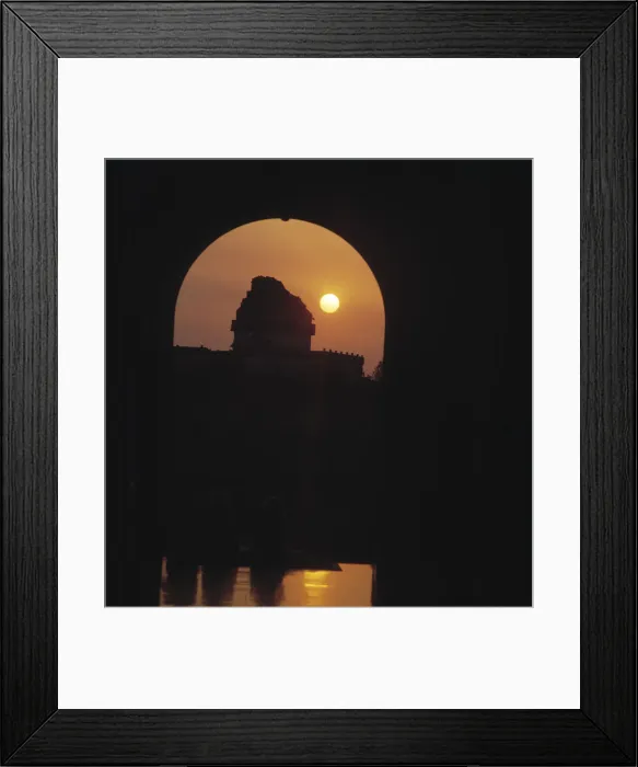 Framed Print : Chichen Itza Antigua Capital De LA Cultura Maya, Es Una Zona Arqueologica Que Se Framed Print : Chichen Itza Antigua Capital De LA Cultura Maya, Es Una Zona Arqueologica Que Se