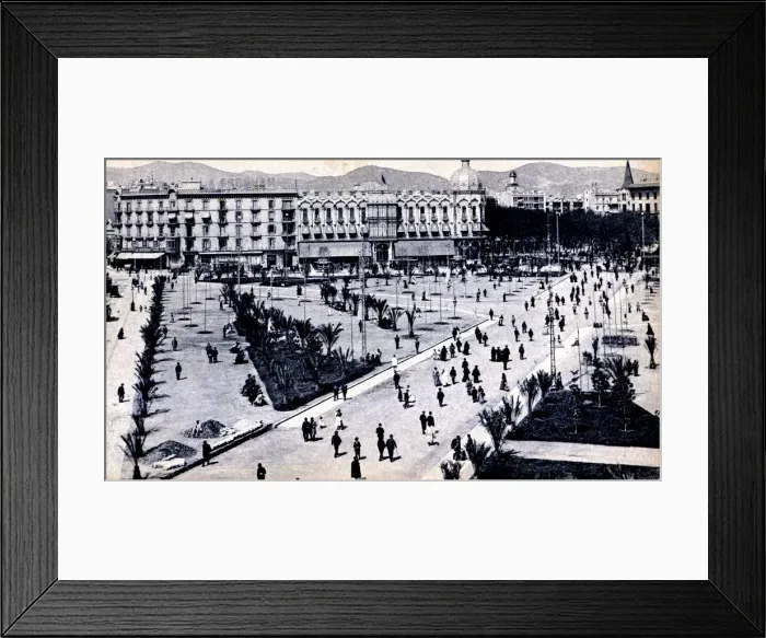 Framed Print : 2685794 Framed Print : 2685794