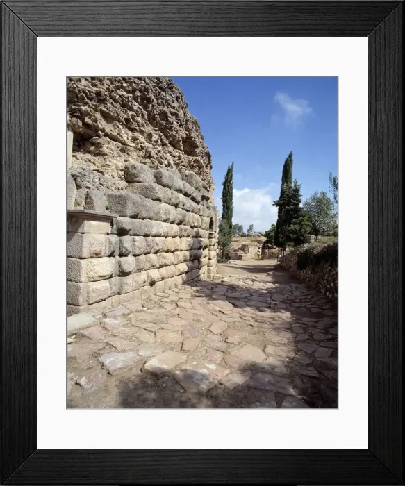 Framed Print : Badajoz Merida Teatro Romano. Restos De LA Calzada Que Daba Acceso a Los Vomitorios Framed Print : Badajoz Merida Teatro Romano. Restos De LA Calzada Que Daba Acceso a Los Vomitorios