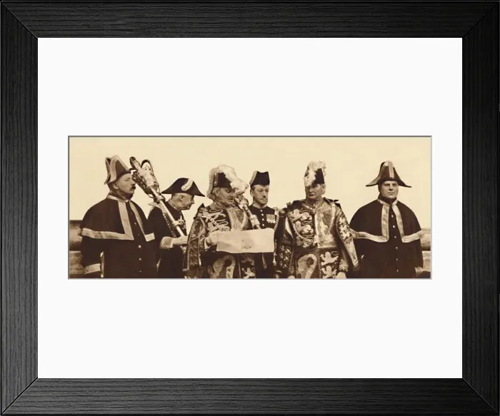Framed Print : Telling the City, 1937 Framed Print : Telling the City, 1937