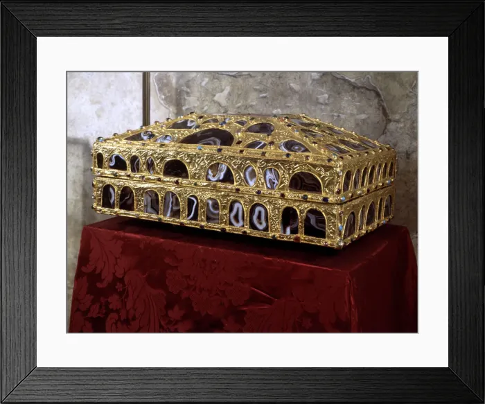 Framed Print : 2687227 Framed Print : 2687227