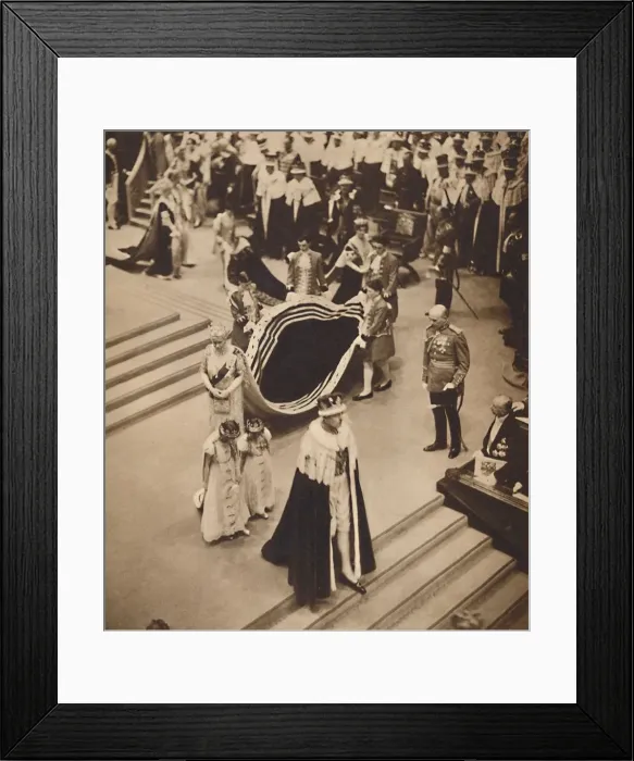 Framed Print : Queen Mary Leaves, May 12 1937 Framed Print : Queen Mary Leaves, May 12 1937