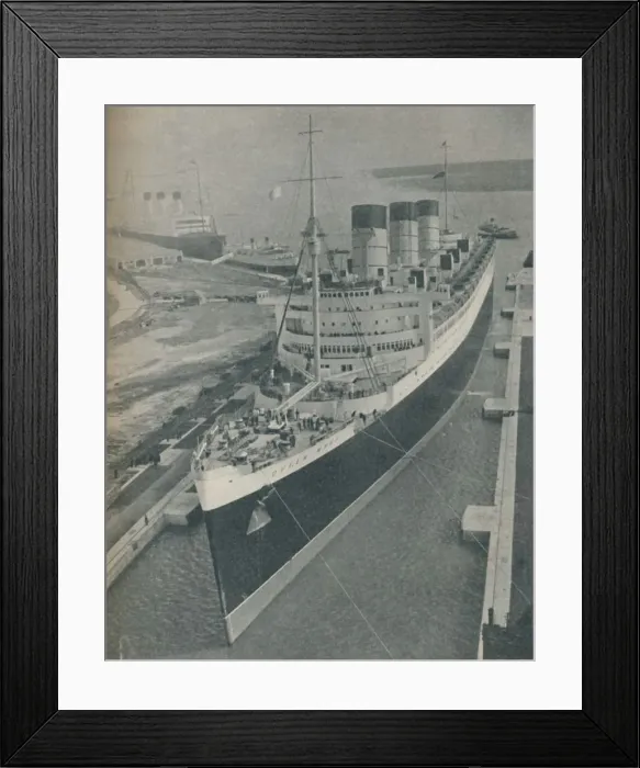 Framed Print : Arrival of RMS Cunard White Star liner Queen Mary in King George V Graving Dock, 1936 Framed Print : Arrival of RMS Cunard White Star liner Queen Mary in King George V Graving Dock, 1936
