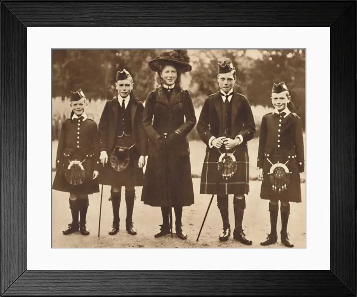 Framed Print : The Children of King George V and Queen Mary, c1910, (1937) Framed Print : The Children of King George V and Queen Mary, c1910, (1937)
